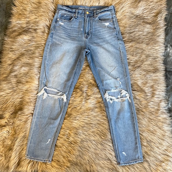 American Eagle Outfitters Denim - American Eagle mom jean distressed light jeans